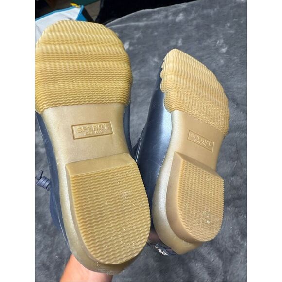 Shiny Grey Sperry duck boots, Girls 4 in good shape! #duckboots - Picture 5 of 6